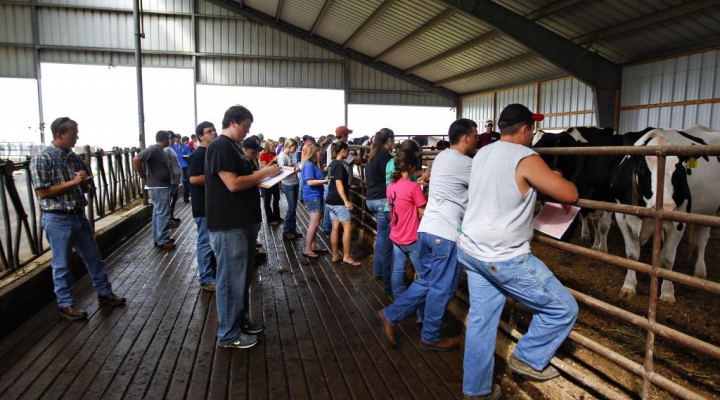 EKU students at Stateland Dairy